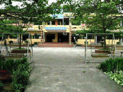 Quang cảnh nhà trường